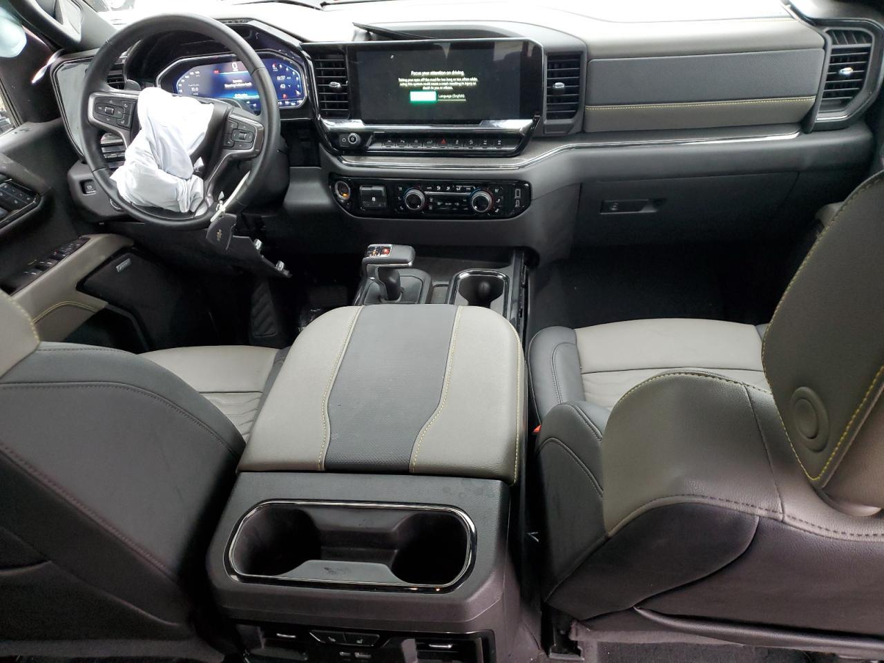 2024 CHEVROLET Silverado