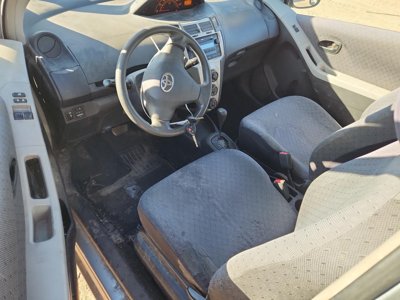 2011 TOYOTA YARIS