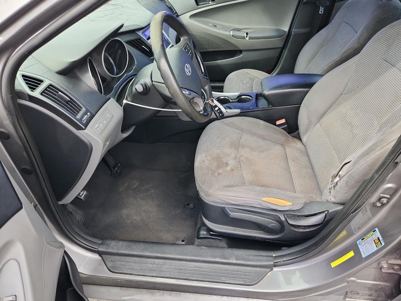 2011 HYUNDAI SONATA