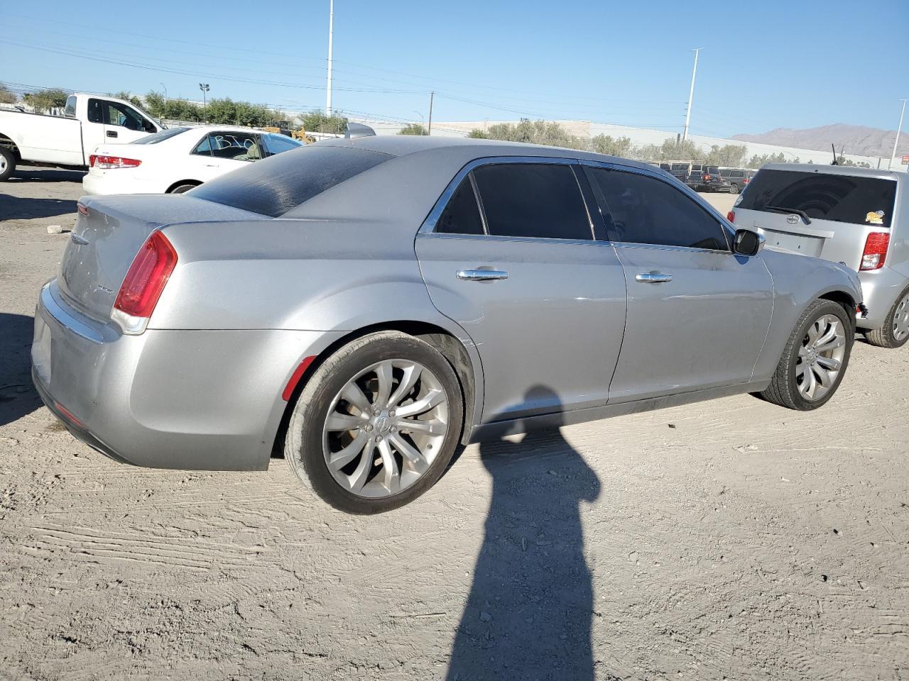 2018 CHRYSLER 300