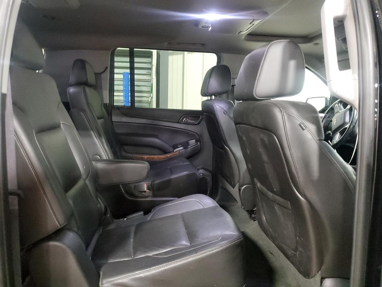 2015 CHEVROLET Suburban