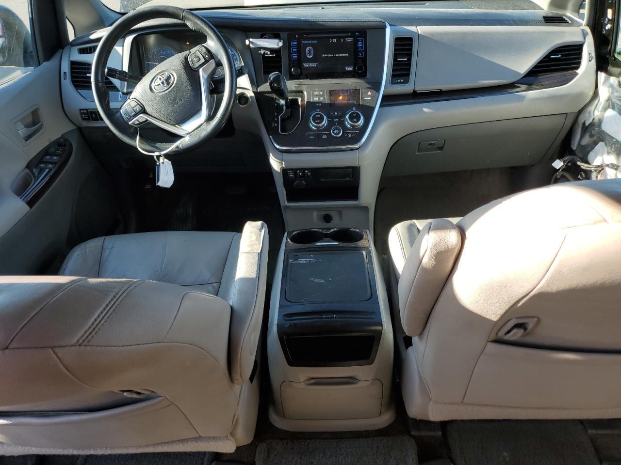 2015 TOYOTA SIENNA