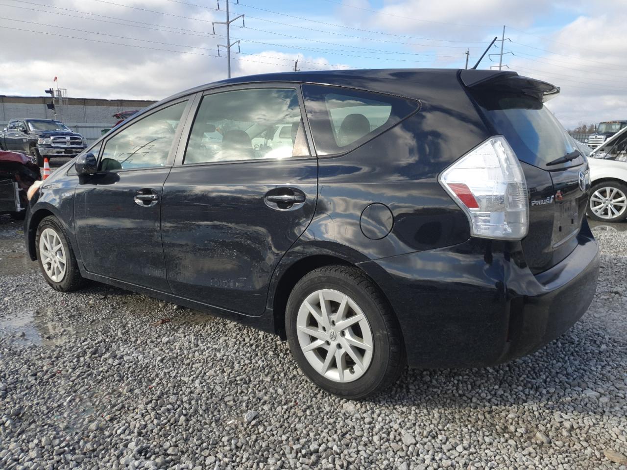 2014 TOYOTA PRIUS V