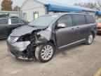 2013 TOYOTA SIENNA