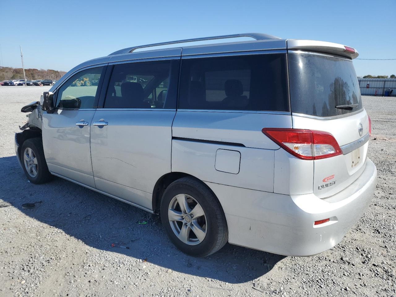 2016 NISSAN Quest