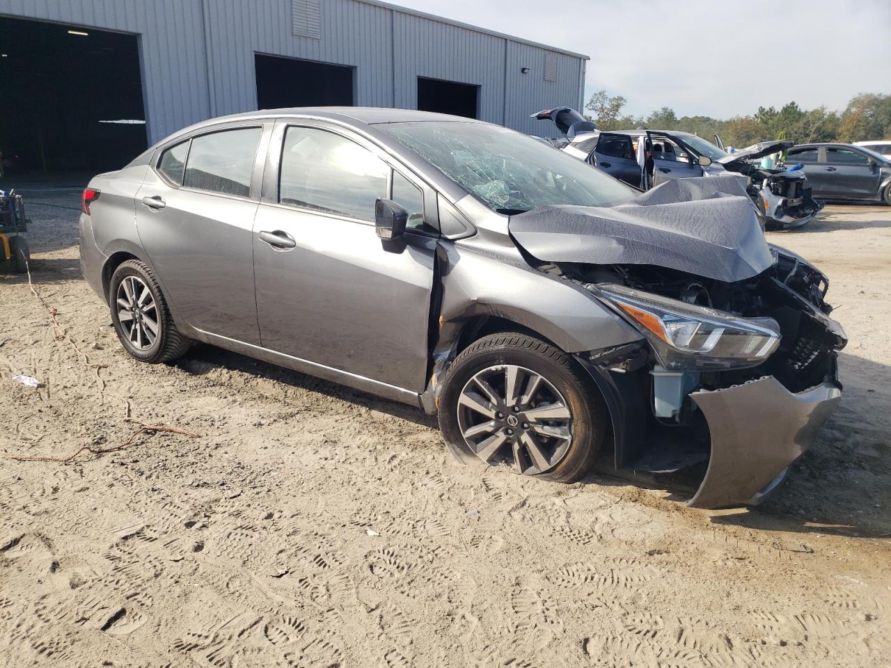 2021 NISSAN VERSA