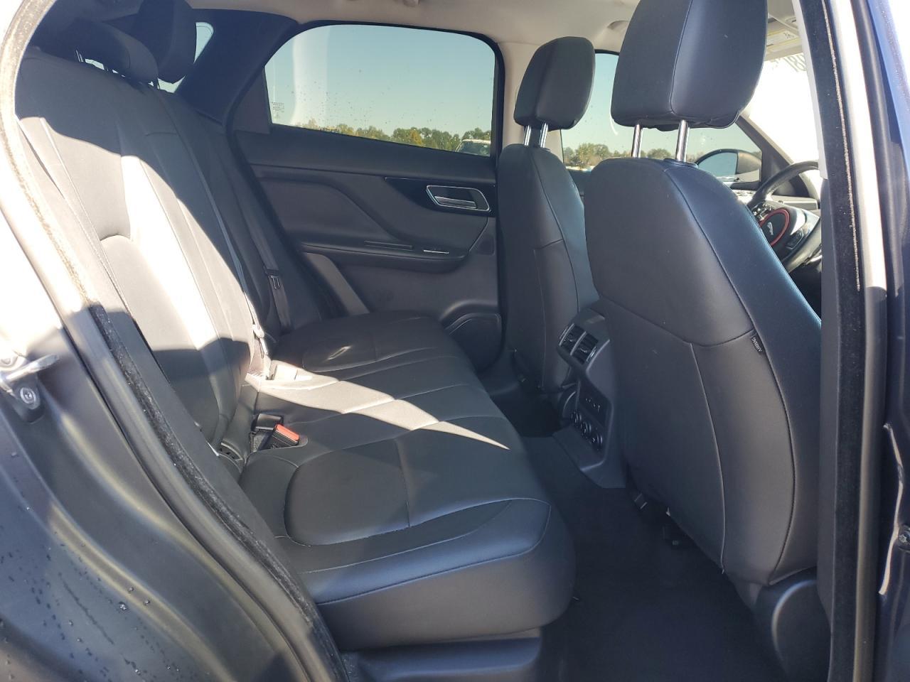 2018 JAGUAR F-Pace