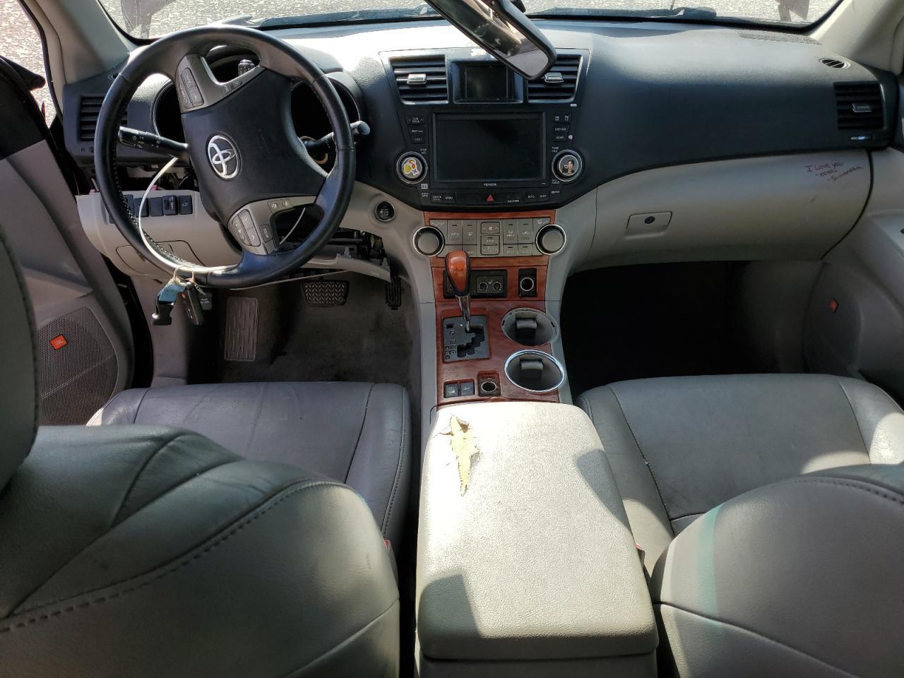 2010 TOYOTA HIGHLANDER