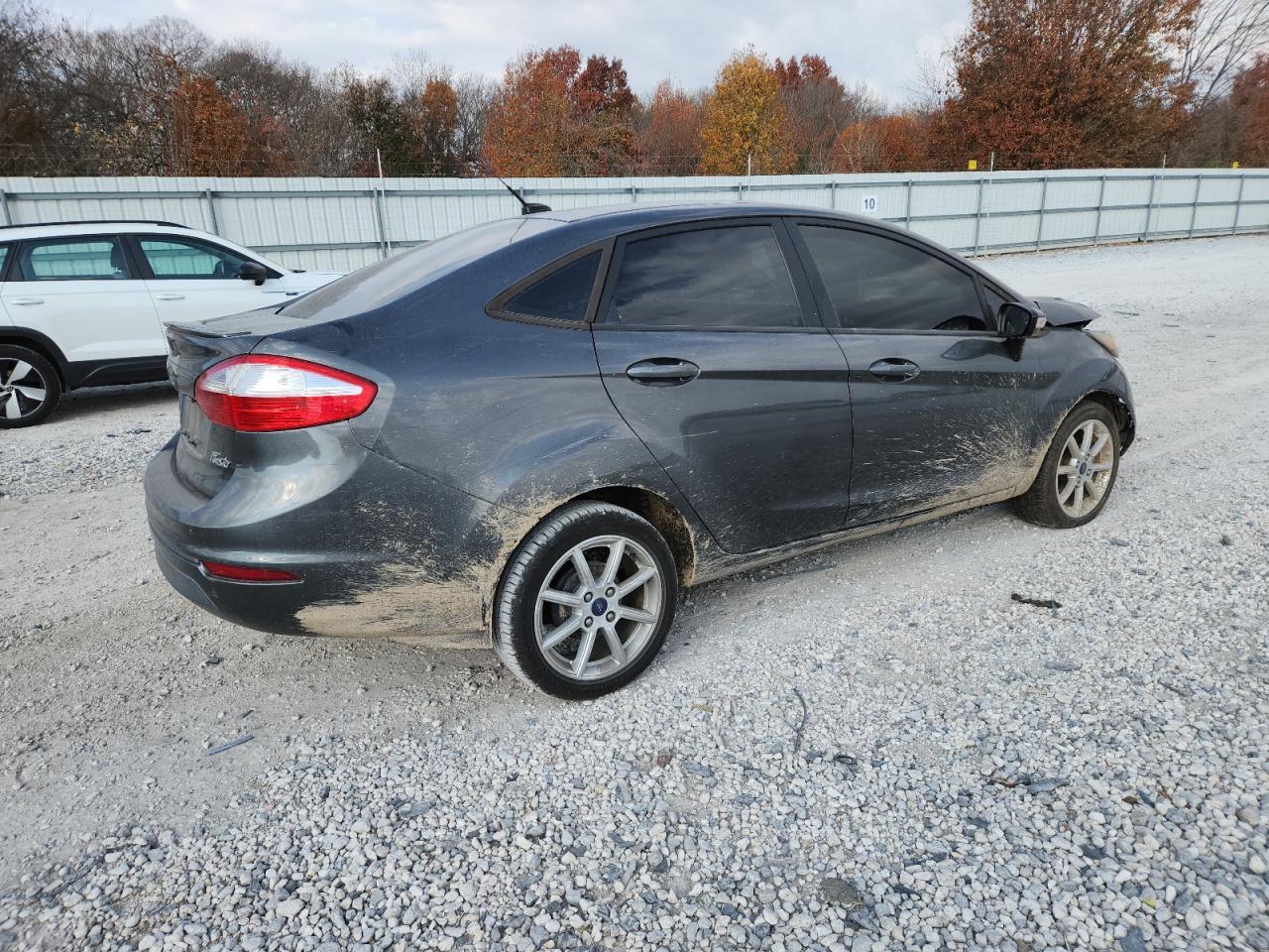 2016 FORD Fiesta