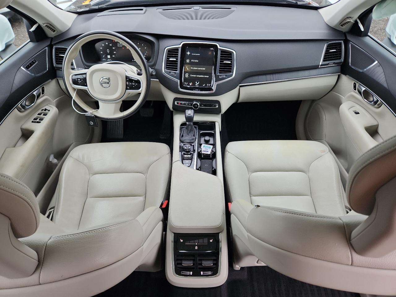 2020 VOLVO XC90