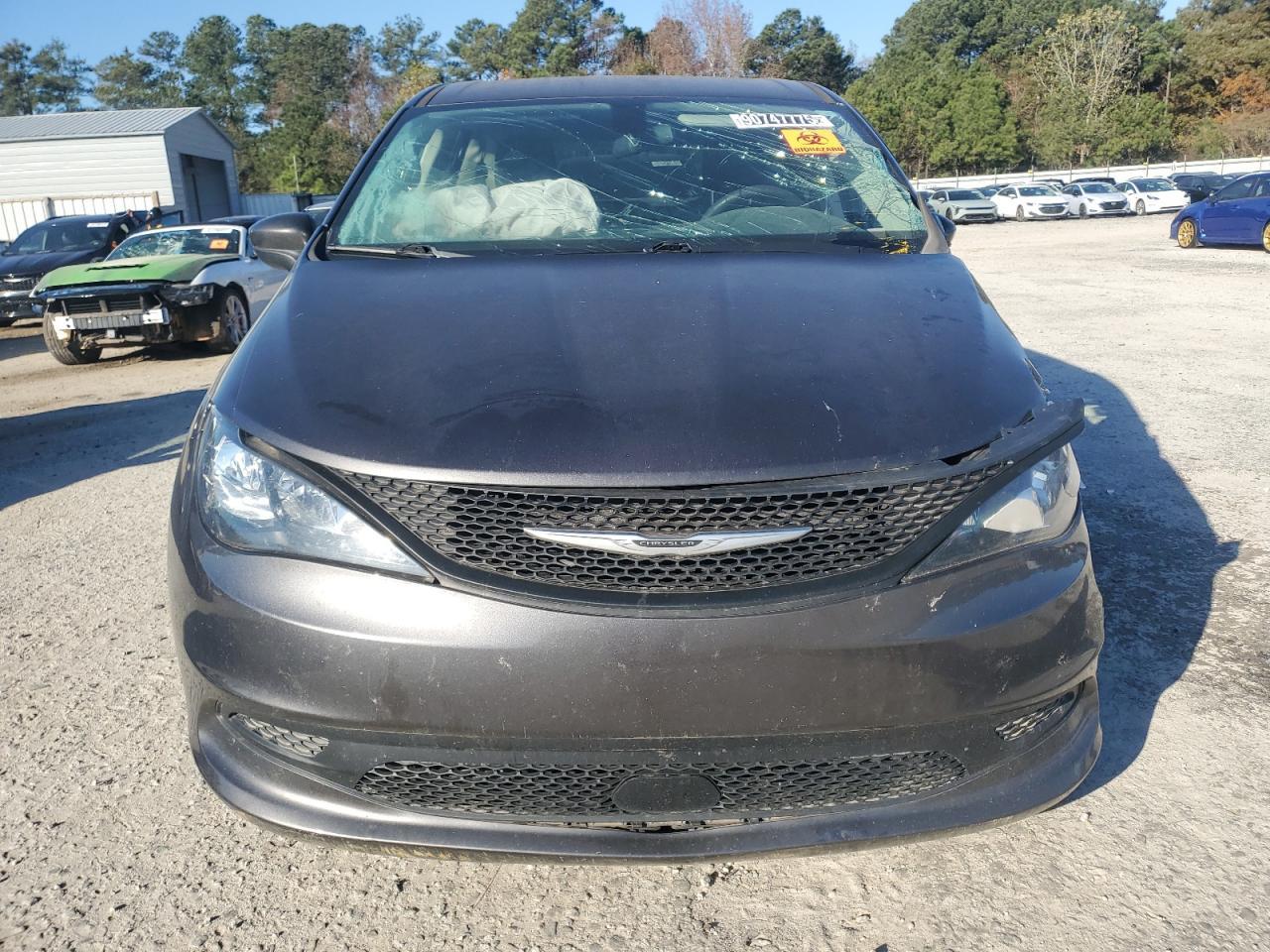 2022 CHRYSLER Voyager