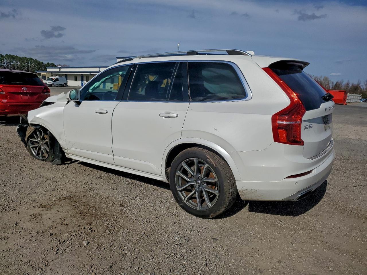 2019 VOLVO XC90