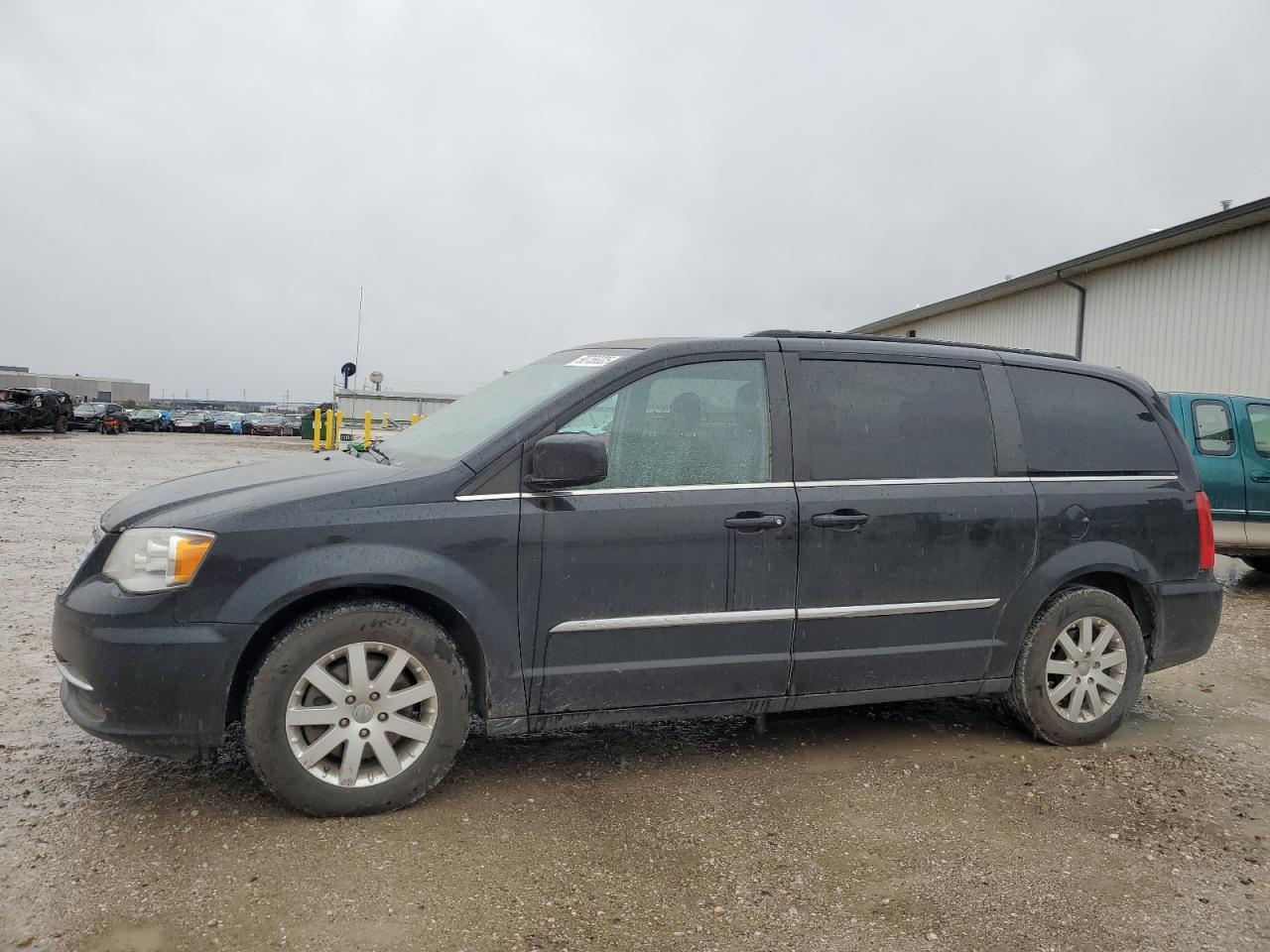 2016 CHRYSLER Town & Country