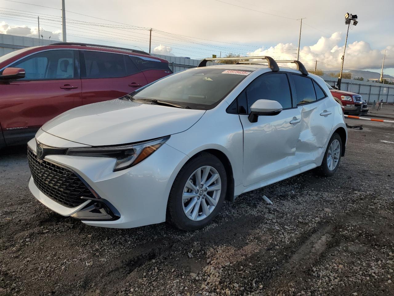 2025 TOYOTA COROLLA