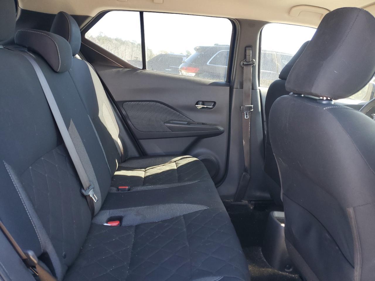 2018 NISSAN KICKS
