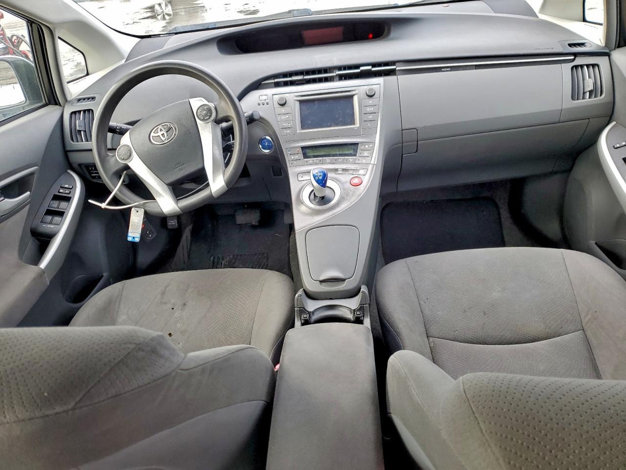 2011 TOYOTA PRIUS