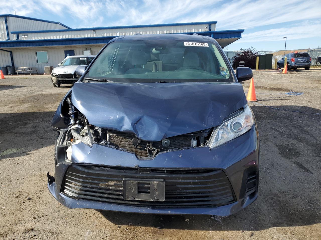 2019 TOYOTA SIENNA