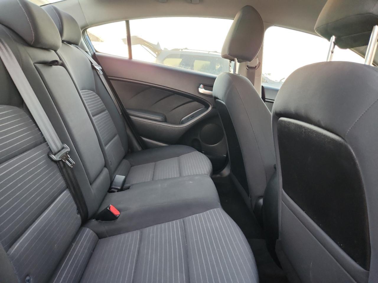 2017 KIA FORTE