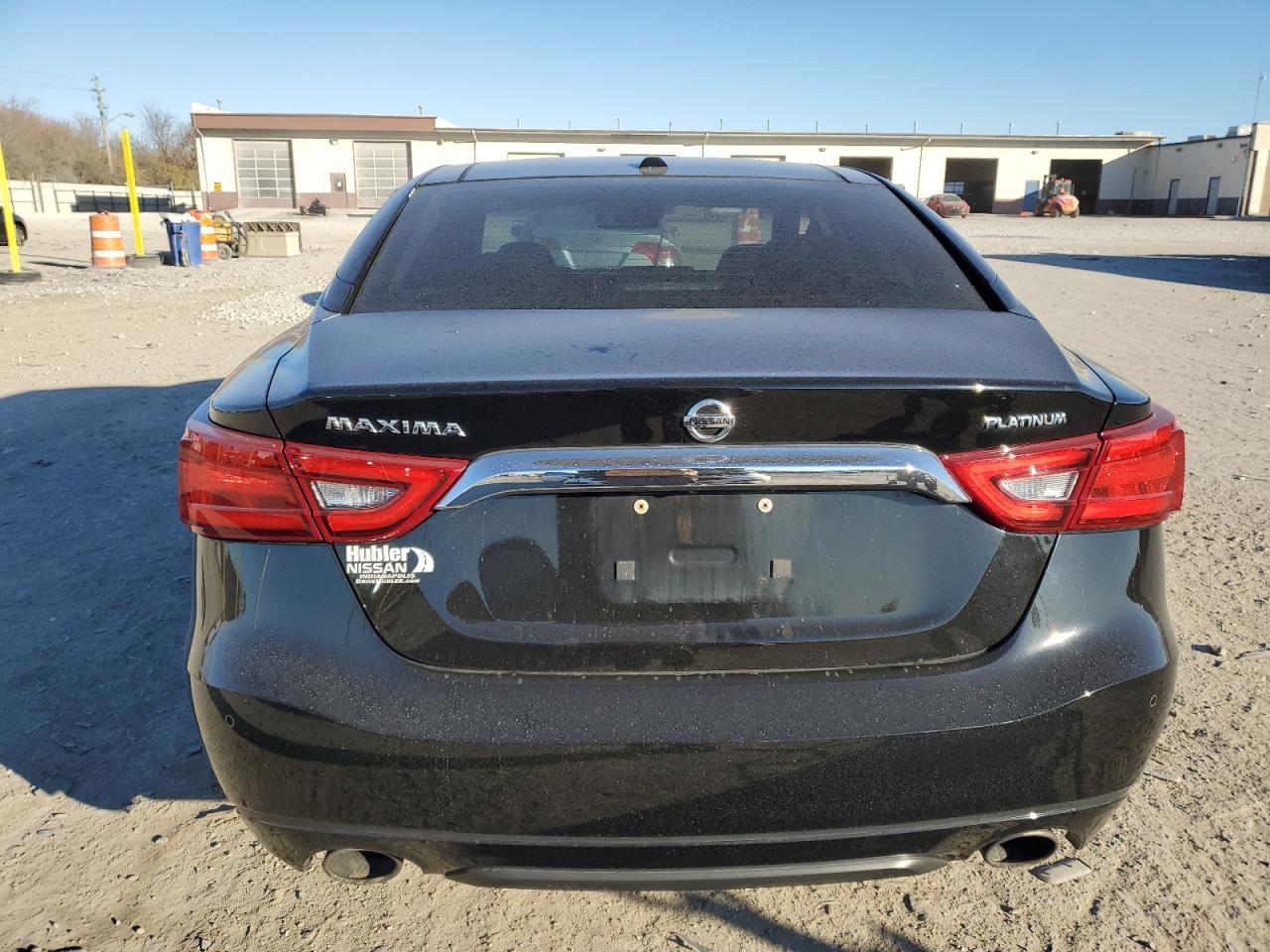 2017 NISSAN Maxima