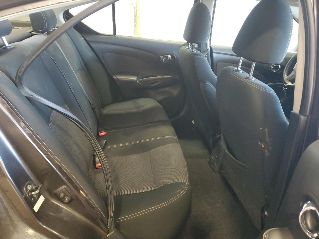 2015 NISSAN VERSA