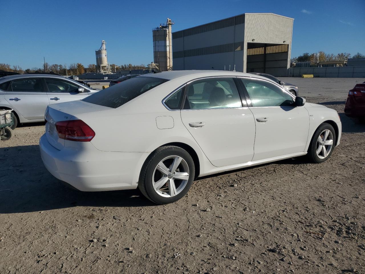 2015 VOLKSWAGEN Passat
