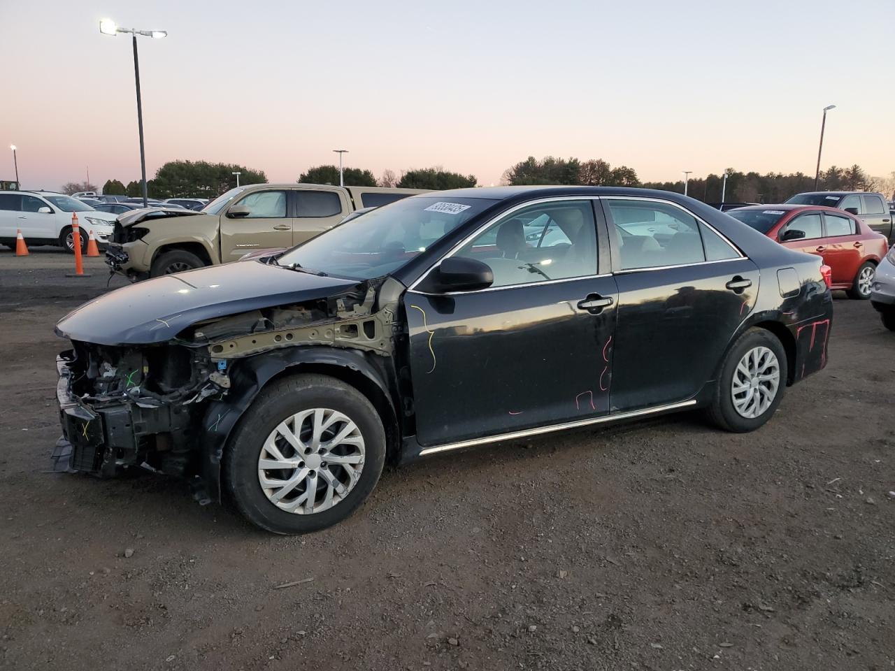 2014 TOYOTA CAMRY