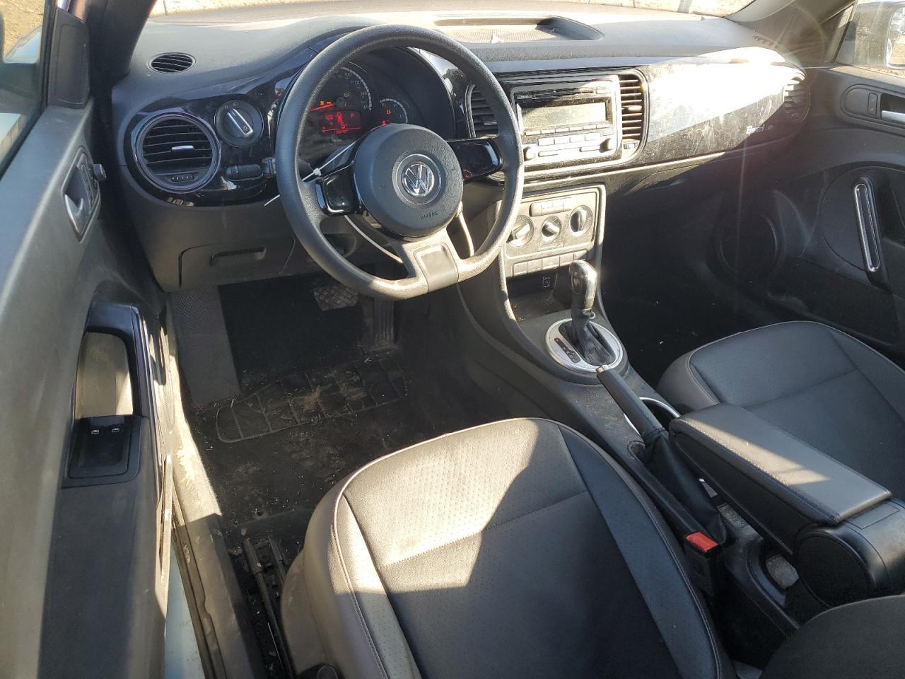 2015 VOLKSWAGEN Beetle