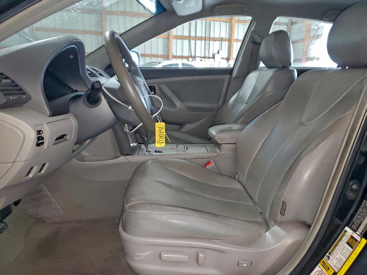 2011 TOYOTA CAMRY