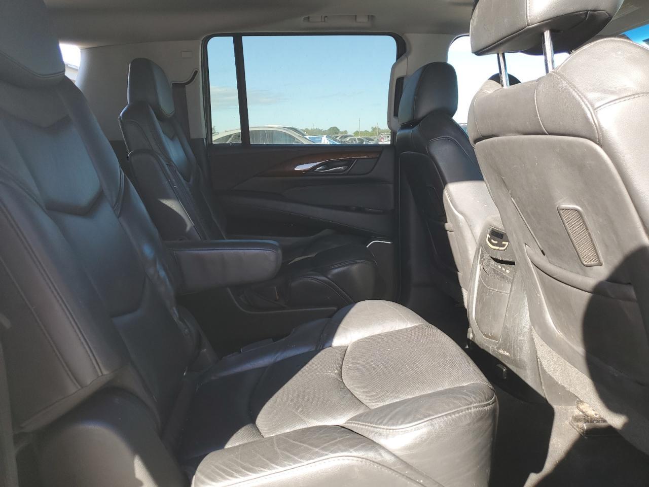 2018 CADILLAC Escalade ESV