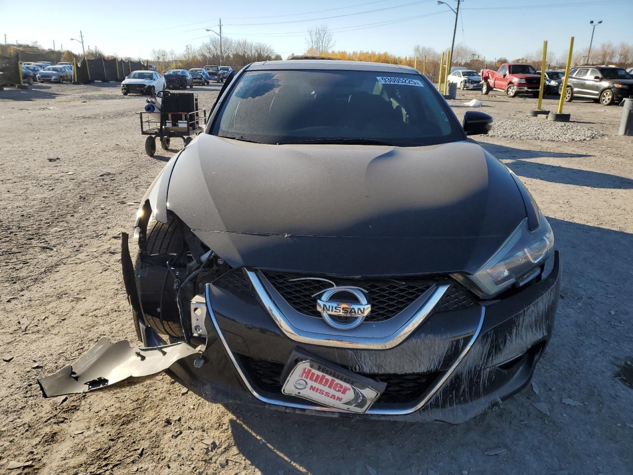 2017 NISSAN Maxima