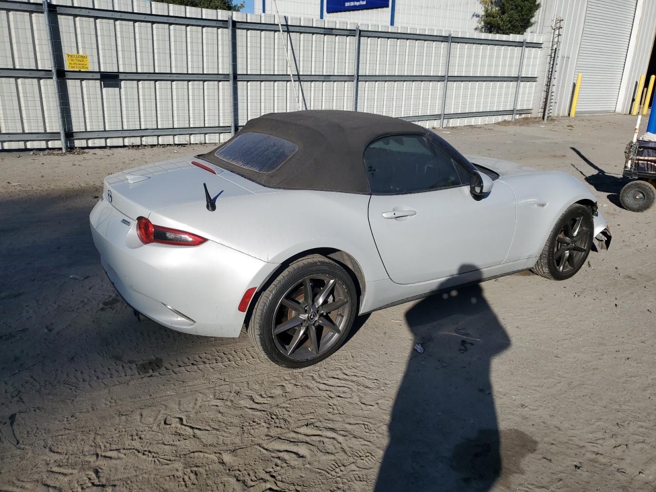 2016 MAZDA MX-5 Miata