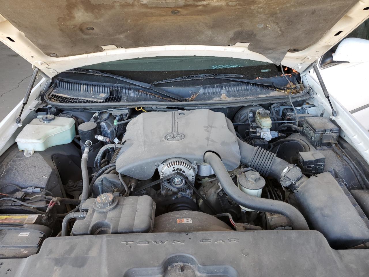 2001 LINCOLN Town Car