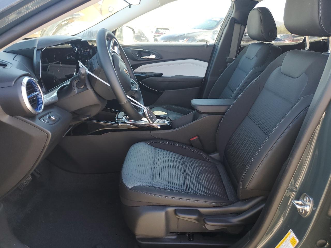2025 CHEVROLET TRAX