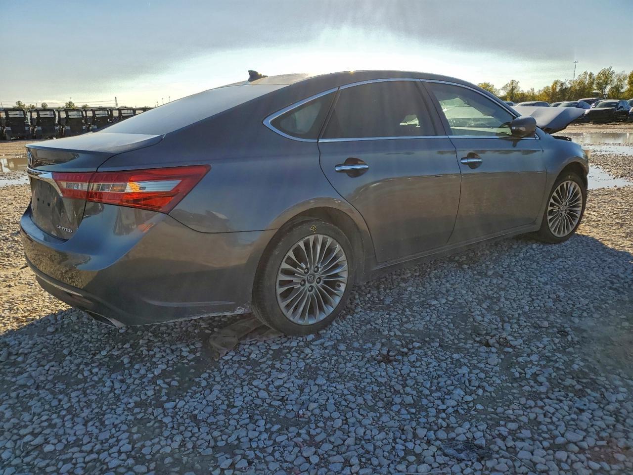 2018 TOYOTA Avalon