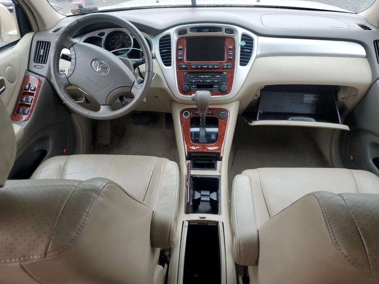 2005 TOYOTA HIGHLANDER