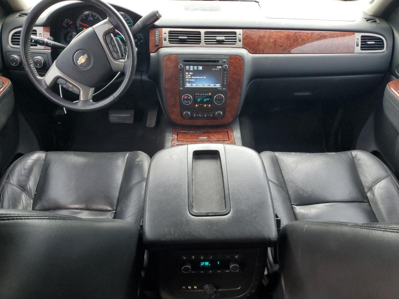 2014 CHEVROLET Suburban