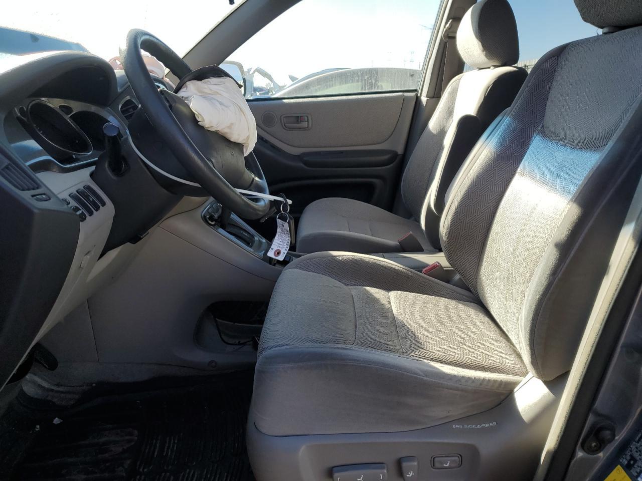 2003 TOYOTA HIGHLANDER