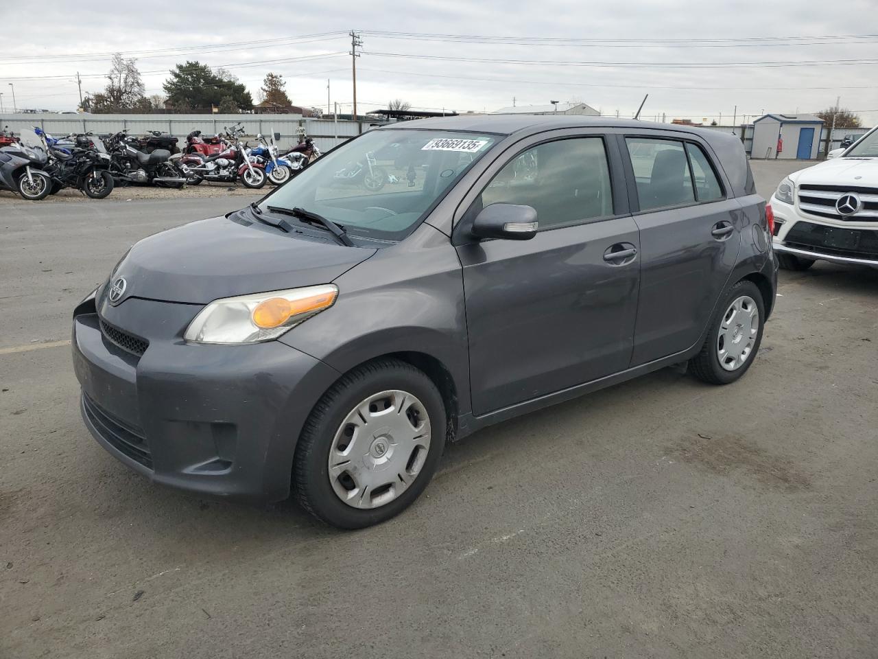 2011 TOYOTA SCION