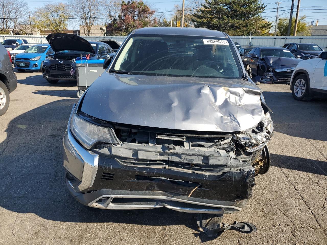 2019 MITSUBISHI outlander