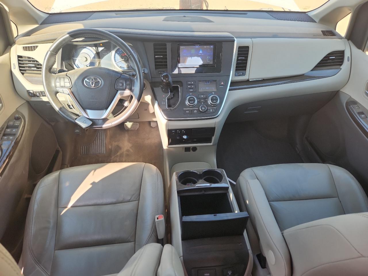 2015 TOYOTA SIENNA