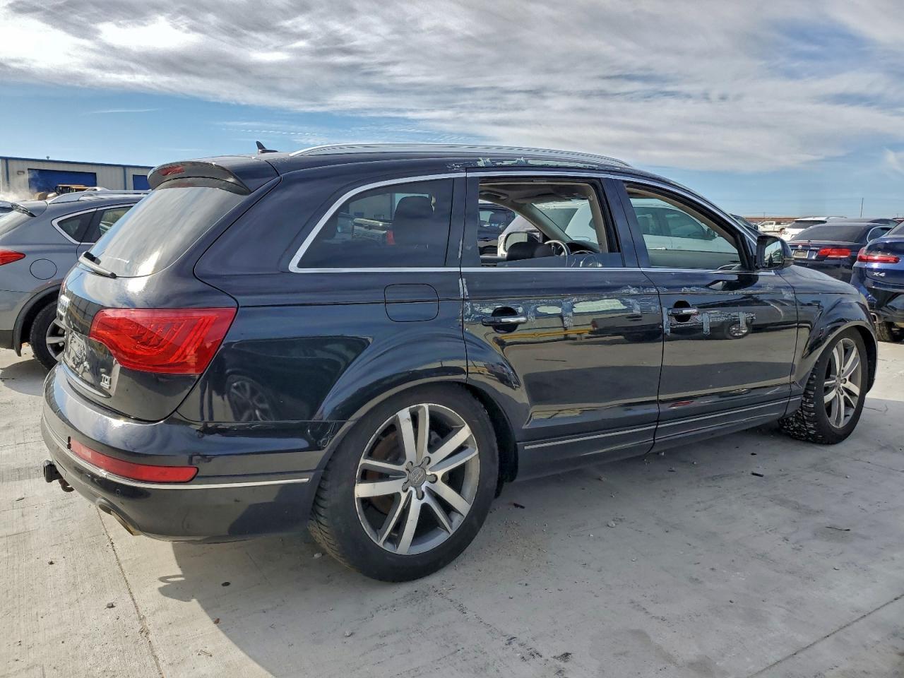 2012 AUDI Q7