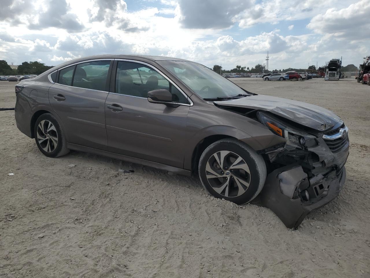 2021 SUBARU Legacy