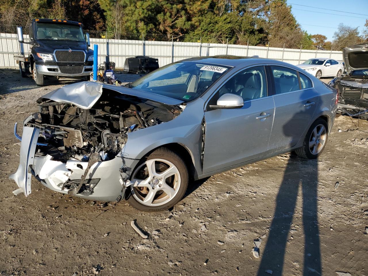2013 VOLVO S60