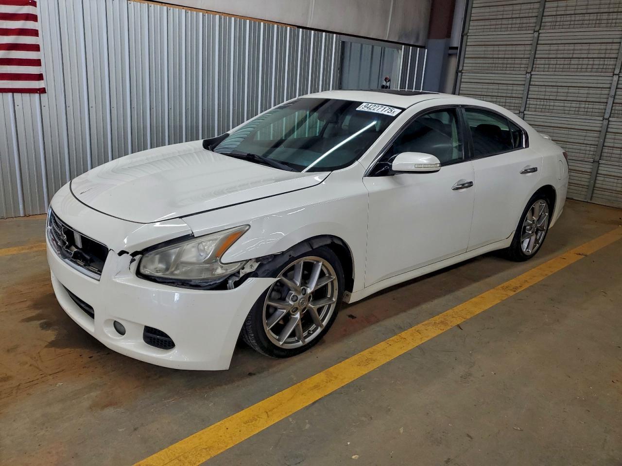 2010 NISSAN Maxima
