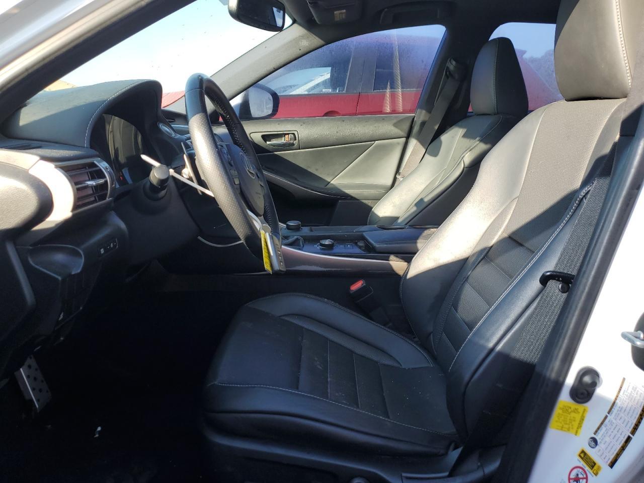 2016 LEXUS IS 200t