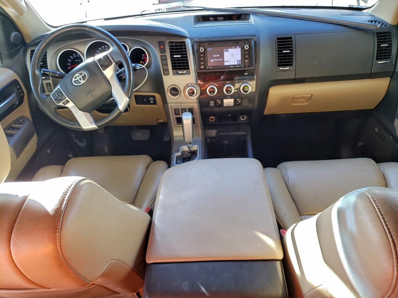 2016 TOYOTA Sequoia