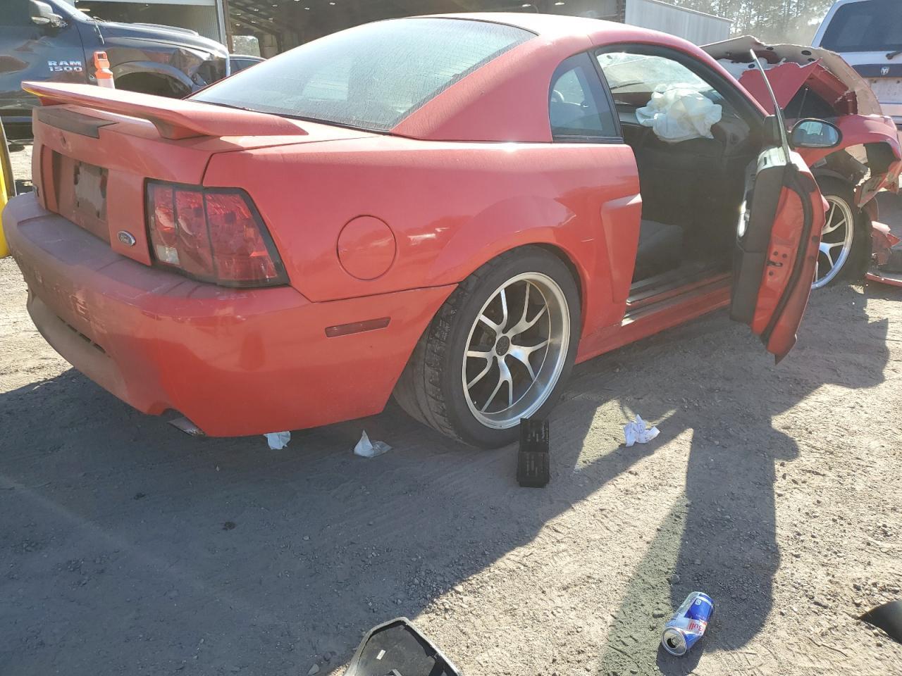 2001 FORD MUSTANG