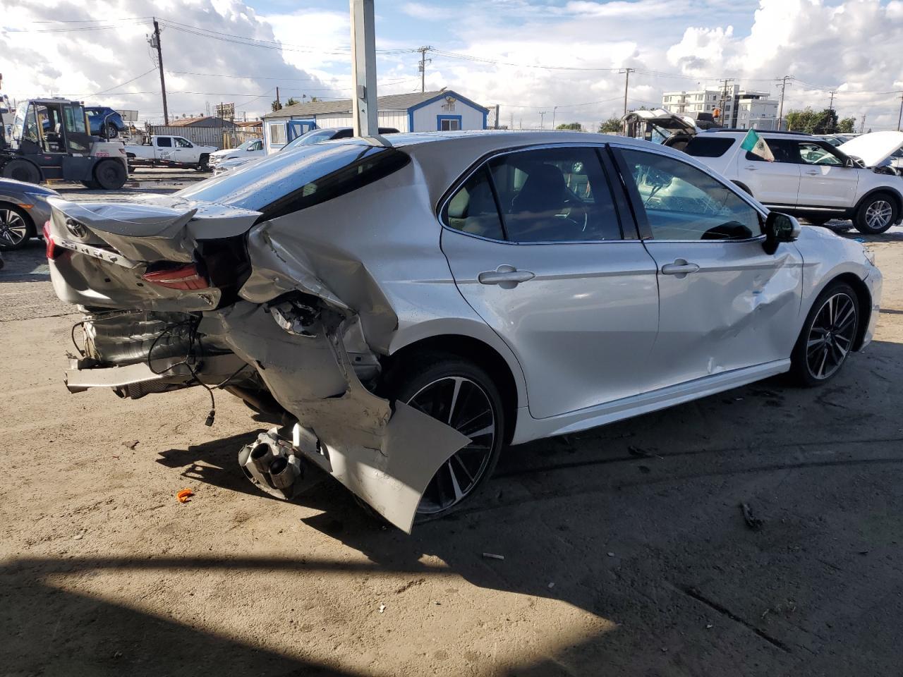 2018 TOYOTA CAMRY