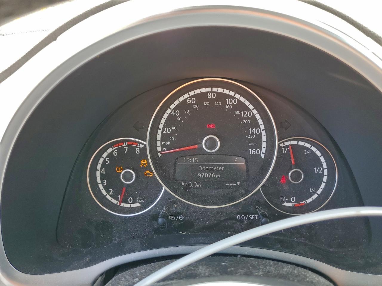 2016 VOLKSWAGEN Beetle