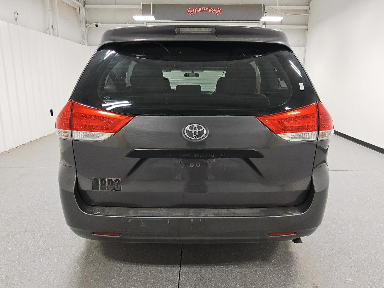 2014 TOYOTA SIENNA